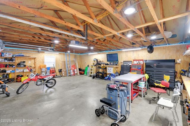 7506 Beechdale Rd, Crestwood, KY 40014