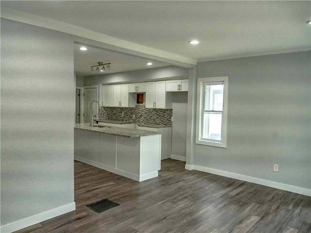 5337 Woodland Avenue, Kansas City, MO 64110