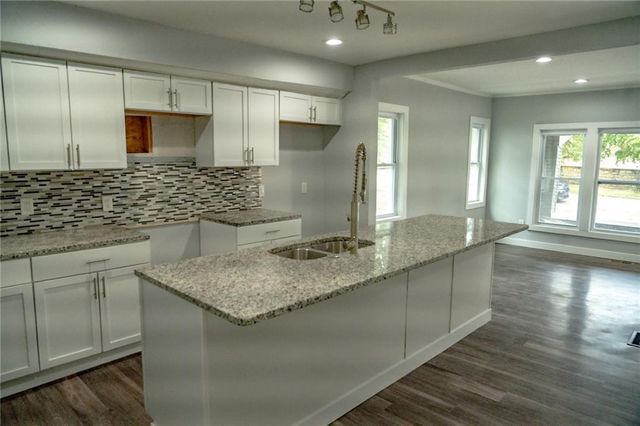 5337 Woodland Avenue, Kansas City, MO 64110