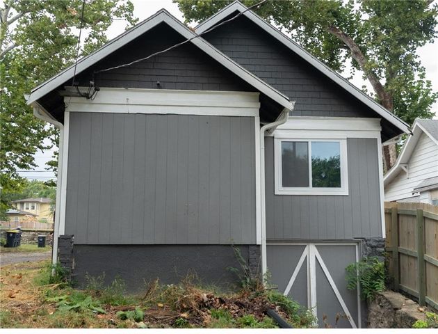 5337 Woodland Avenue, Kansas City, MO 64110