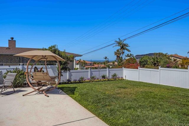 2203 Cameo Road, Carlsbad, CA 92008