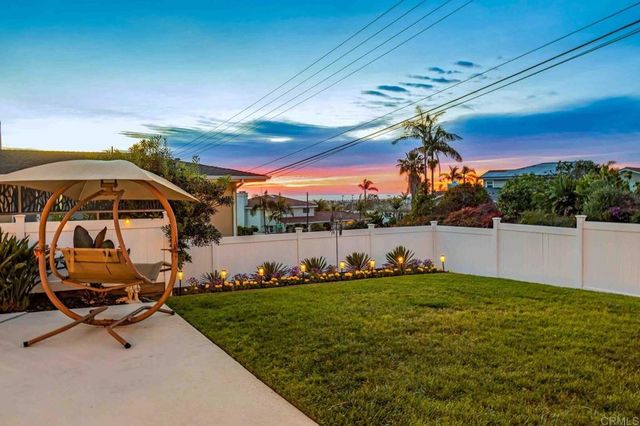 2203 Cameo Road, Carlsbad, CA 92008