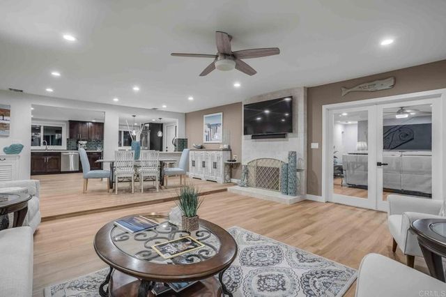 2203 Cameo Road, Carlsbad, CA 92008