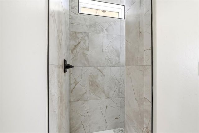 20202 NE 22nd Street, Harrah, OK 73045