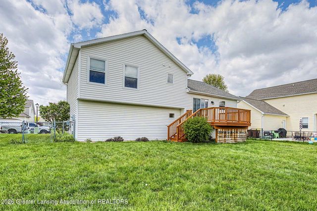 422 Coventry Lane, Mason, MI 48854