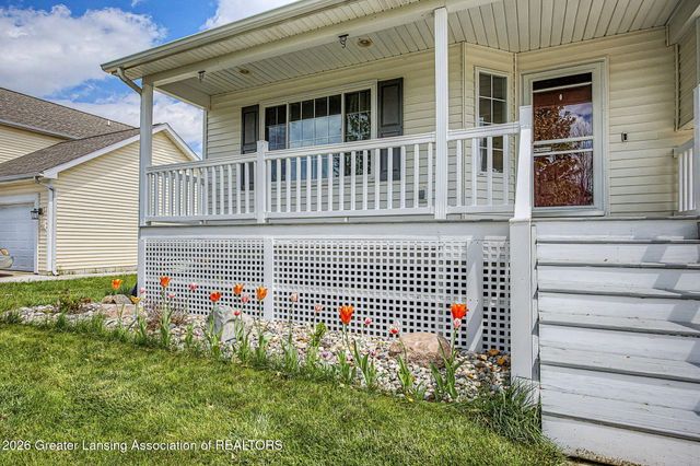 422 Coventry Lane, Mason, MI 48854
