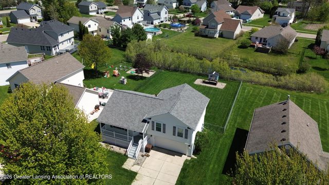 422 Coventry Lane, Mason, MI 48854