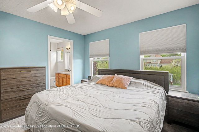 422 Coventry Lane, Mason, MI 48854