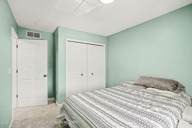 422 Coventry Lane, Mason, MI 48854