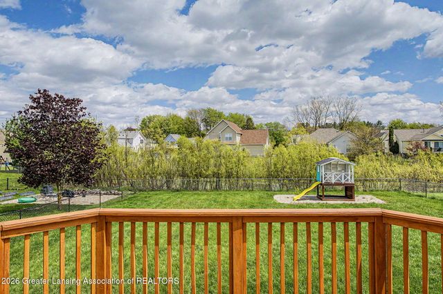 422 Coventry Lane, Mason, MI 48854