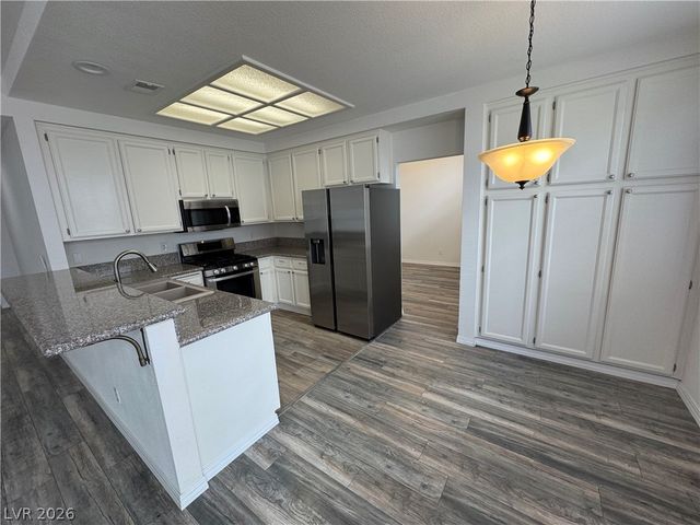 9712 English Saddle Circle, Las Vegas, NV 89117