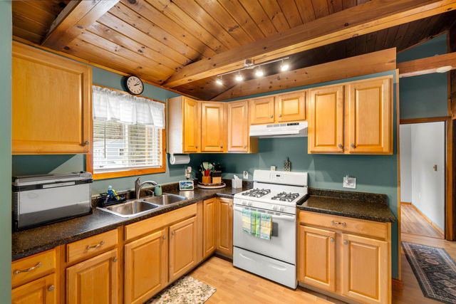 11 Avalon Road, Farmington, NH 03835