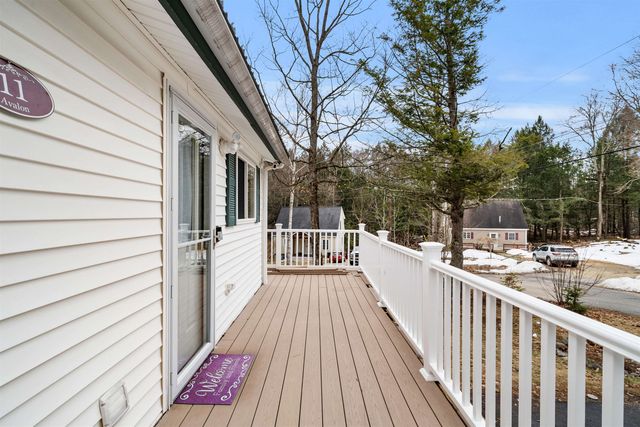 11 Avalon Road, Farmington, NH 03835