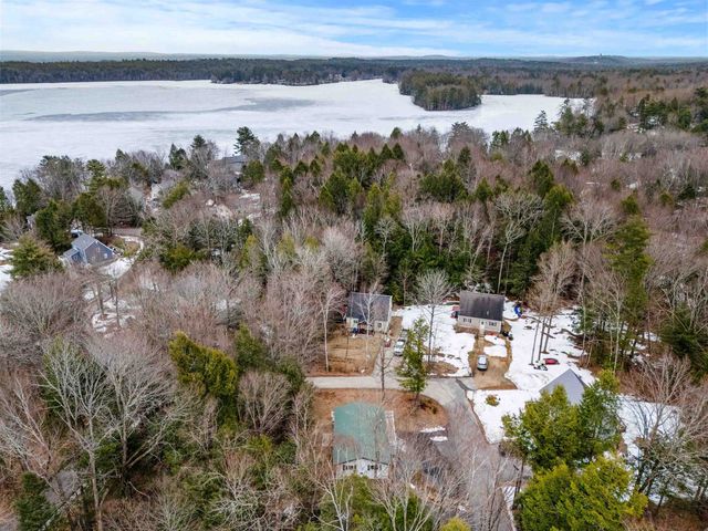 11 Avalon Road, Farmington, NH 03835