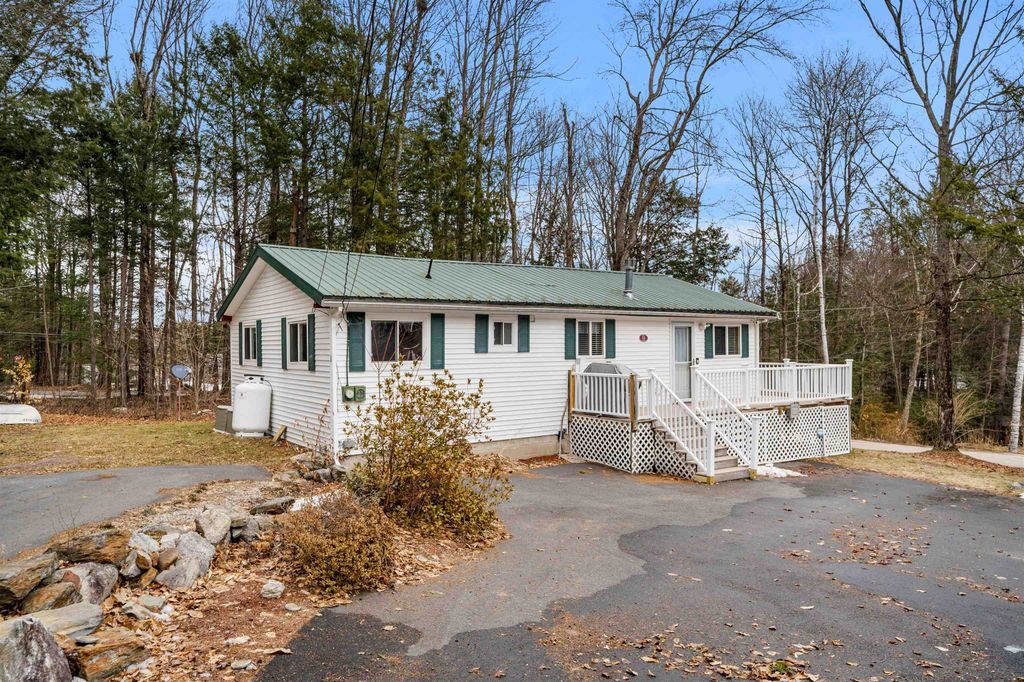 11 Avalon Road, Farmington, NH 03835