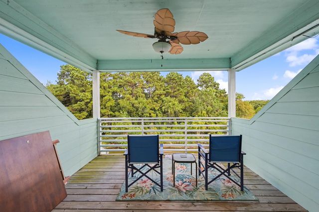 915 N Hunting Tower Run, Conroe, TX 77316
