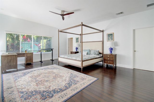 6900 SW 104th St, Pinecrest, FL 33156