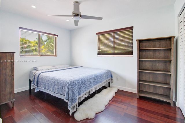 6900 SW 104th St, Pinecrest, FL 33156