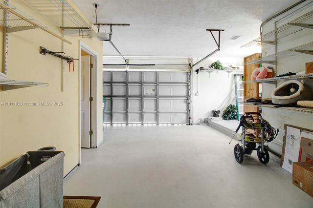 6900 SW 104th St, Pinecrest, FL 33156