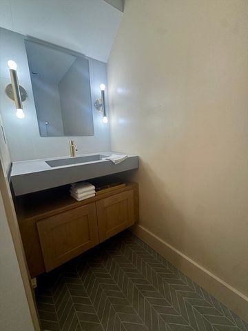 122 West Seventh St E, Boston, MA 02127