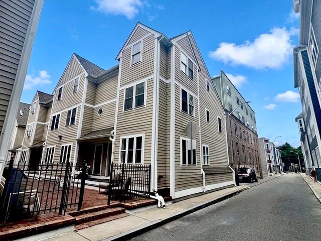 122 West Seventh St E, Boston, MA 02127