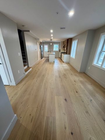 122 West Seventh St E, Boston, MA 02127