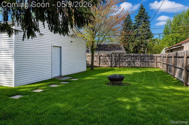 15417 Leona Drive, Redford, MI 48239