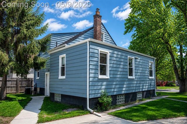 15417 Leona Drive, Redford, MI 48239