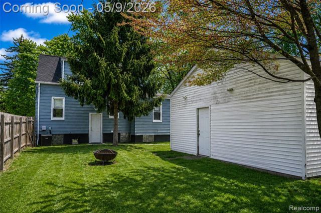 15417 Leona Drive, Redford, MI 48239