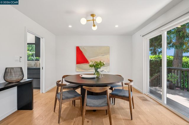 1119 Oak Hill Rd, Lafayette, CA 94549