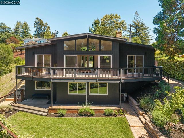 1119 Oak Hill Rd, Lafayette, CA 94549