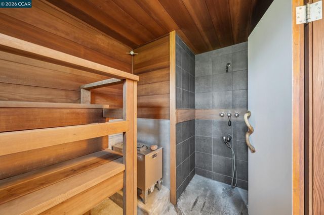 1119 Oak Hill Rd, Lafayette, CA 94549