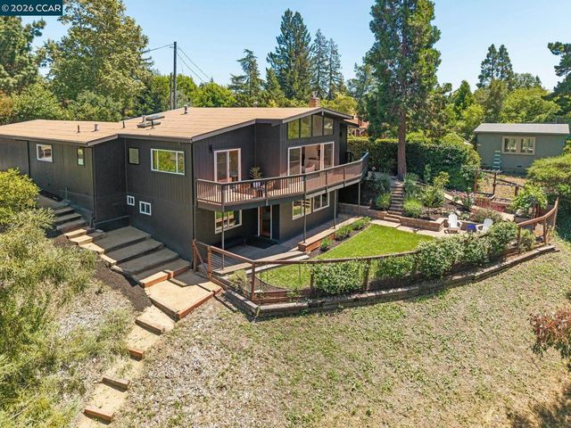 1119 Oak Hill Rd, Lafayette, CA 94549
