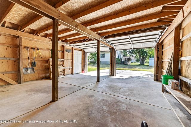 1820 Guenther Avenue, Lansing, MI 48917