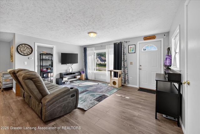 1820 Guenther Avenue, Lansing, MI 48917