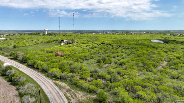 2675 FM 465, Seguin, TX 78155