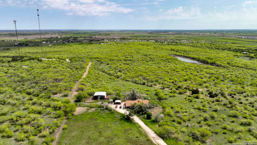 2675 FM 465, Seguin, TX 78155