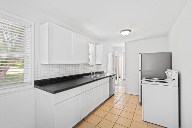 3244 Marion Road SE, Rochester, MN 55904