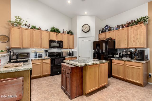 8979 W NICOLET Avenue, Glendale, AZ 85305