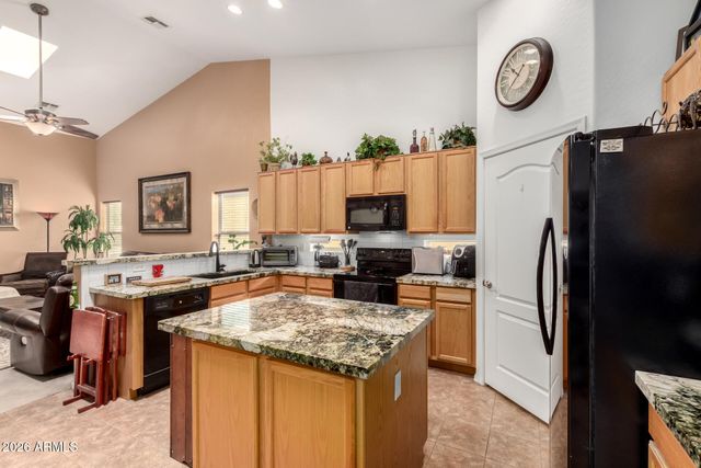 8979 W NICOLET Avenue, Glendale, AZ 85305