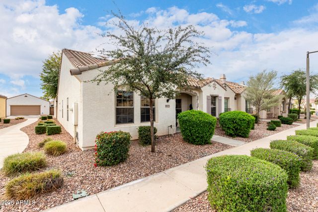 8979 W NICOLET Avenue, Glendale, AZ 85305