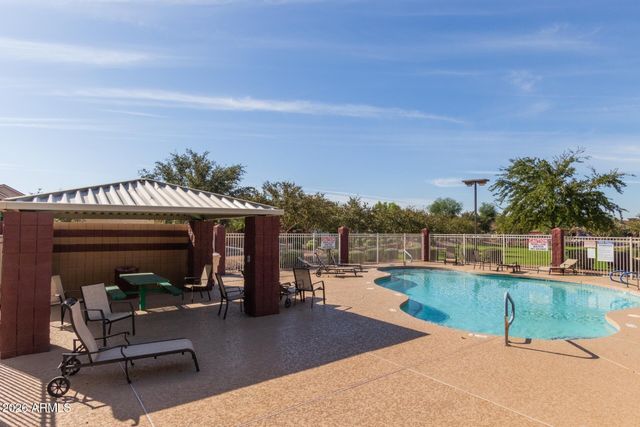 8979 W NICOLET Avenue, Glendale, AZ 85305