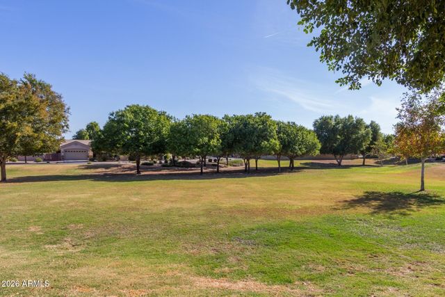 8979 W NICOLET Avenue, Glendale, AZ 85305