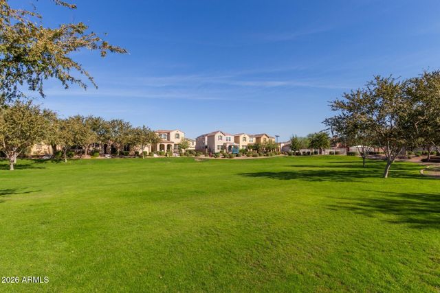 8979 W NICOLET Avenue, Glendale, AZ 85305