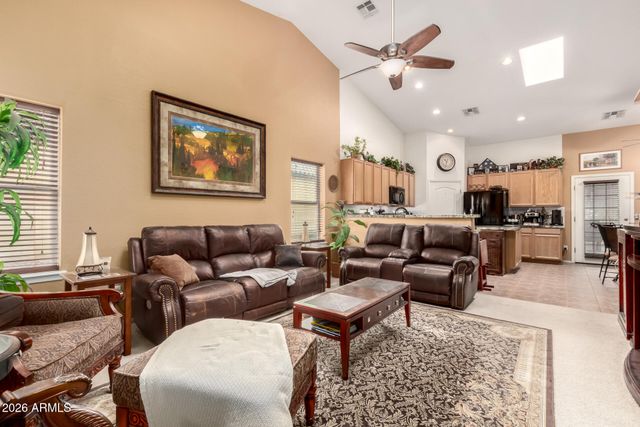 8979 W NICOLET Avenue, Glendale, AZ 85305