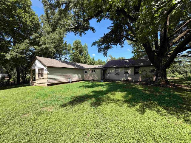 6954 N US 51 HWY, Millington, TN 38053