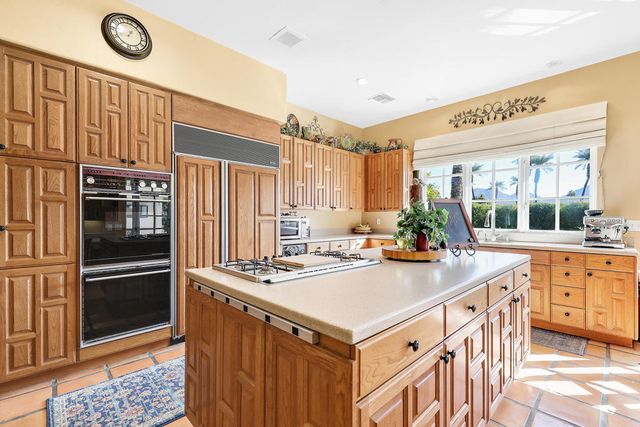 77175 Avenida Arteaga, La Quinta, CA 92253