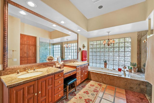 77175 Avenida Arteaga, La Quinta, CA 92253