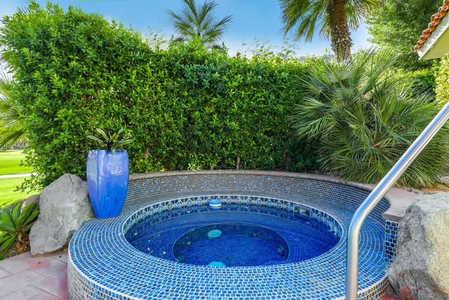 77175 Avenida Arteaga, La Quinta, CA 92253