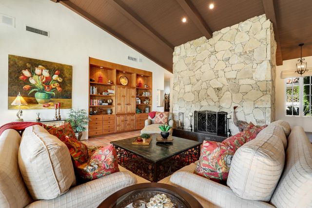 77175 Avenida Arteaga, La Quinta, CA 92253